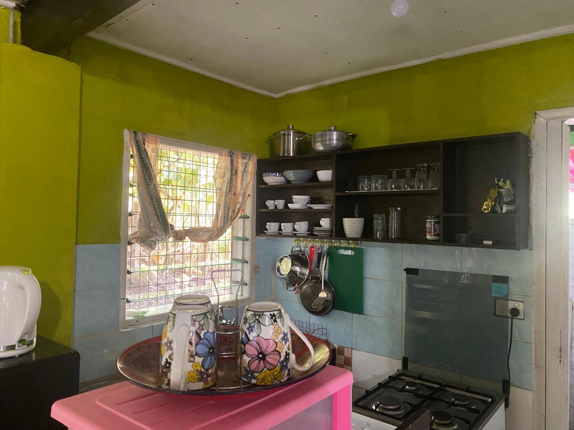 Island Home Honiara Luaran gambar